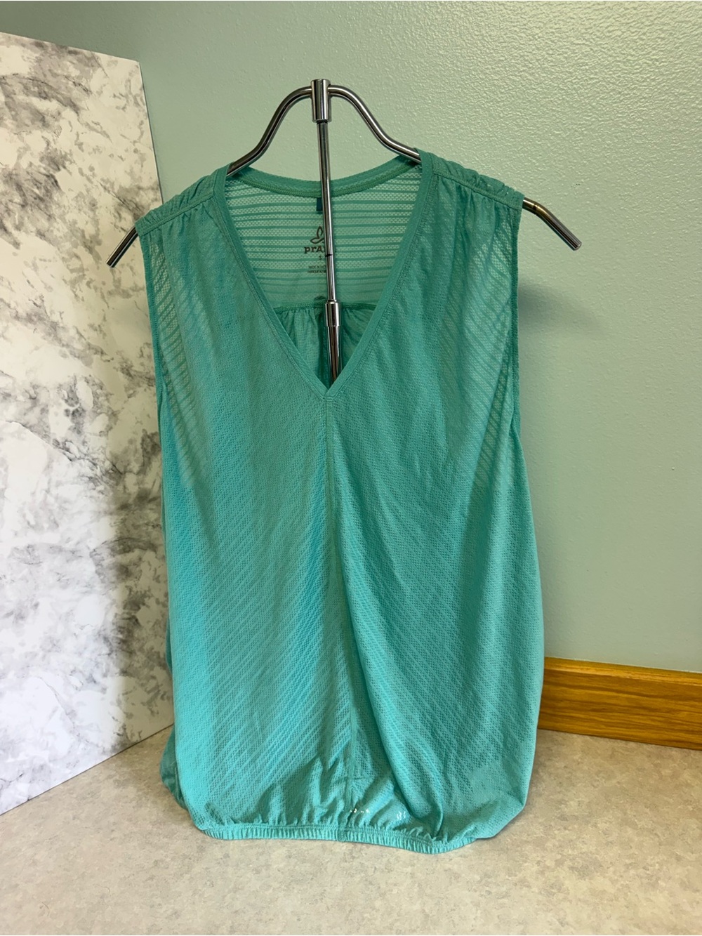 Prana Seafoam Mesh Active Tank Top Small V-Neck Yoga Hiking Stretch
